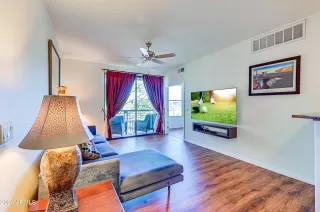 Photo #4: 6697010 Listing