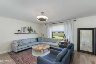 Photo #4: 6697196 Listing