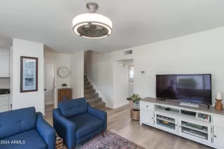 Photo #6: 6697196 Listing