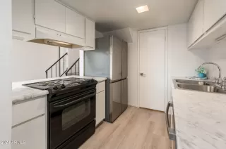 Photo #5: 6697357 Listing 