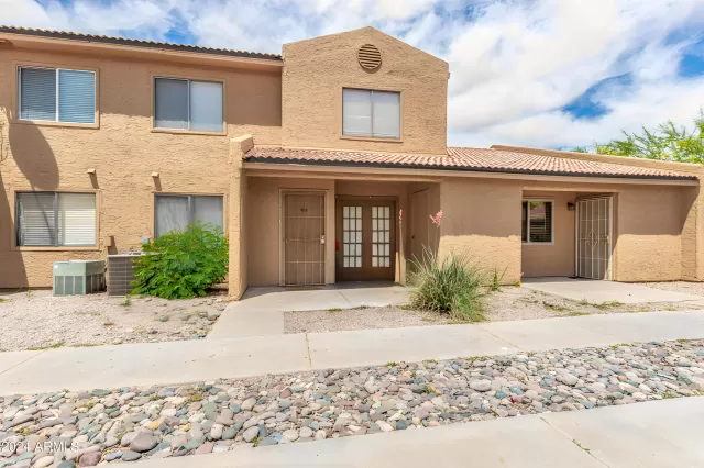 MLS: 6697390 Condo For Sale