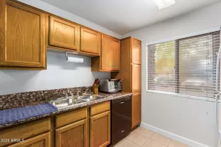 Photo #4: 6697390 Listing 