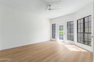 Photo #3: 6697430 Listing