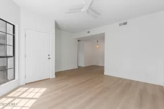 Photo #5: 6697430 Listing