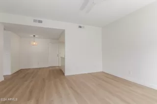 Photo #6: 6697430 Listing