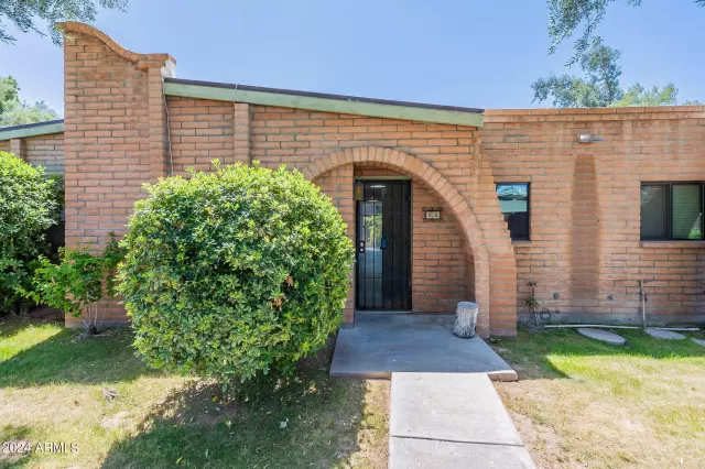 MLS: 6697587 Condo For Sale