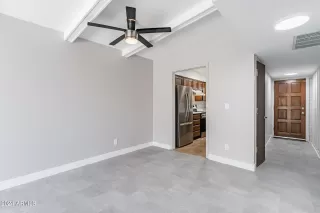 Photo #6: 6697587 Listing