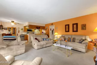 Photo #4: 6697596 Listing