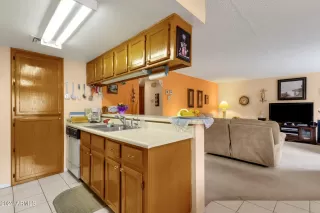 Photo #6: 6697596 Listing