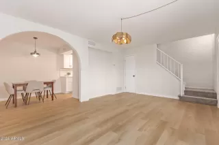 Photo #4: 6697703 Listing