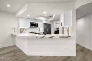 Photo #5: 6697747 Listing 