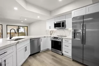 Photo #6: 6697747 Listing 