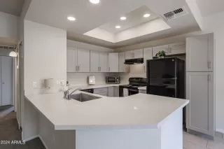 Photo #6: 6697762 Listing