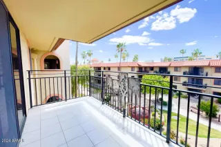 Photo #2: 6697822 Listing