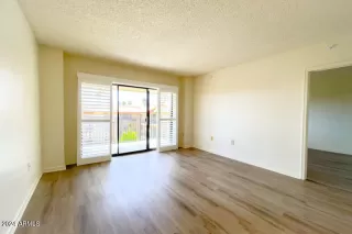 Photo #6: 6697822 Listing