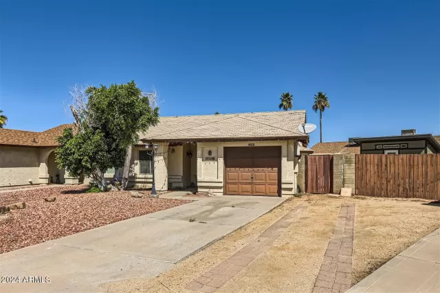 MLS: 6697831 Condo For Sale