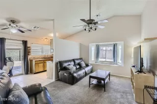 Photo #2: 6697831 Listing 