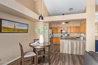 Photo #4: 6697833 Listing 