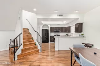 Photo #4: 6698054 Listing