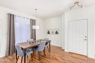 Photo #5: 6698054 Listing