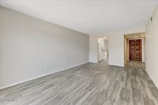 Photo #3: 6698392 Listing 