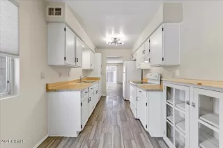 Photo #6: 6698392 Listing 