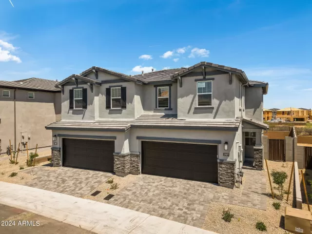 MLS: 6698443 Condo For Sale
