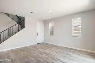 Photo #4: 6698443 Listing