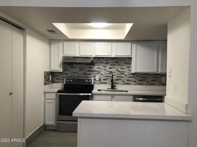 MLS: 6698651 Condo For Sale