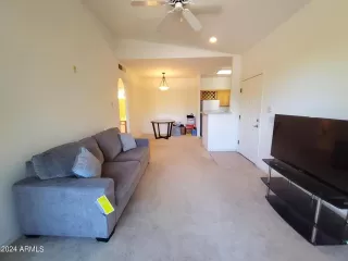 Photo #6: 6698685 Listing