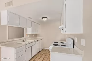 Photo #6: 6698700 Listing 