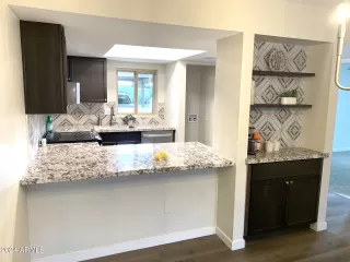 Photo #3: 6698707 Listing