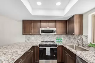 Photo #4: 6698707 Listing