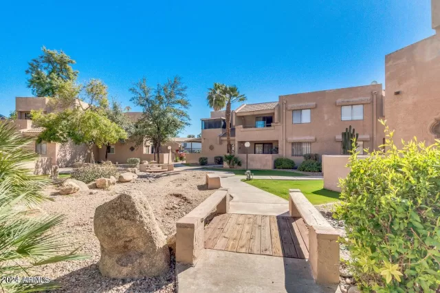 MLS: 6698711 Condo For Sale