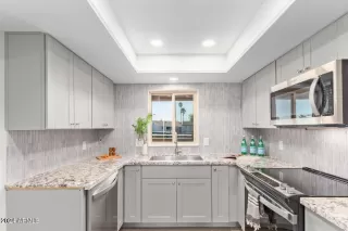 Photo #3: 6698711 Listing