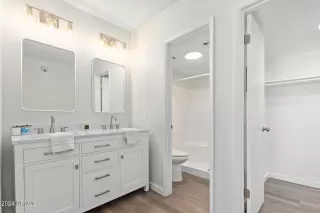 Photo #5: 6698711 Listing