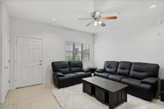 Photo #6: 6698733 Listing