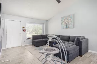 Photo #4: 6698786 Listing