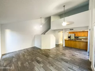 Photo #2: 6698838 Listing