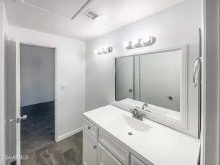 Photo #6: 6698838 Listing