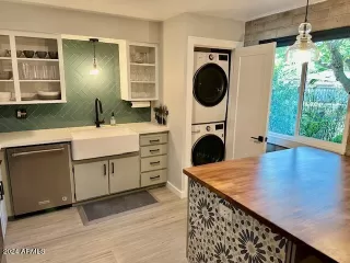 Photo #5: 6698842 Listing