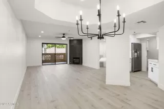 Photo #2: 6698890 Listing 