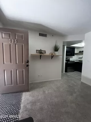 Photo #3: 6698982 Listing