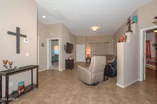 Photo #3: 6698990 Listing