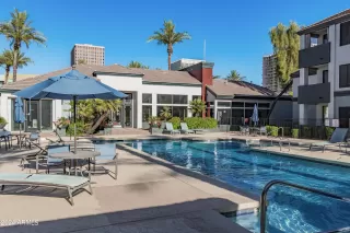 Photo #1: 6699062 Listing 