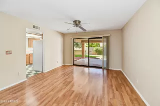 Photo #5: 6699278 Listing