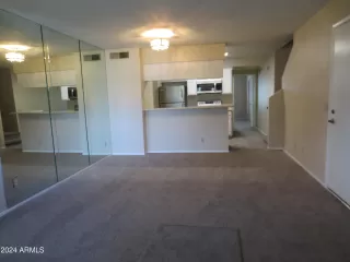 Photo #3: 6699426 Listing