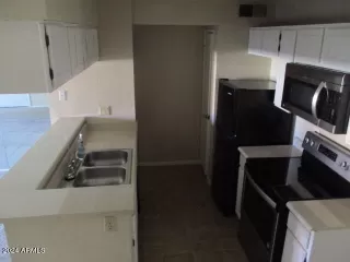 Photo #5: 6699426 Listing