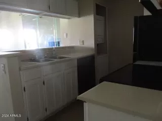 Photo #6: 6699426 Listing