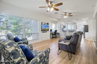 Photo #2: 6699456 Listing